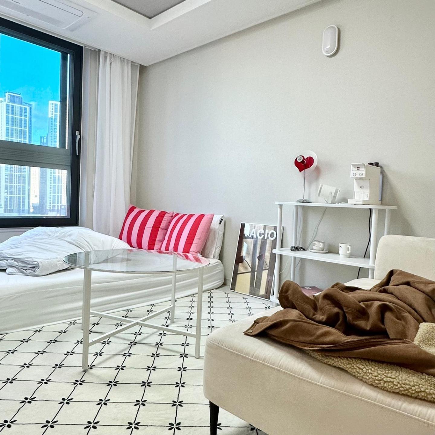 Apartamento Dongseongro Meomoom Daegu Habitación foto
