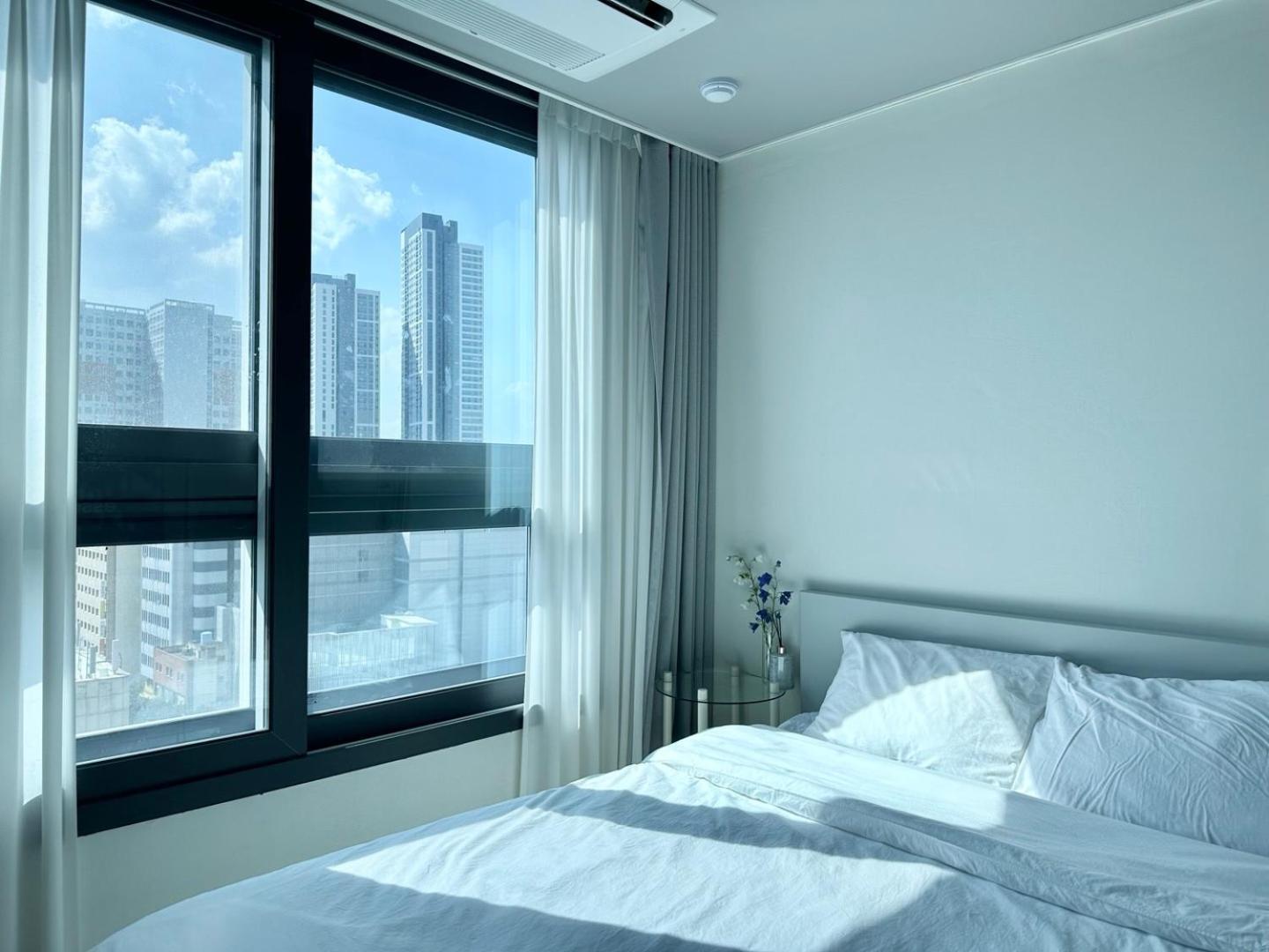 Apartamento Dongseongro Meomoom Daegu Habitación foto